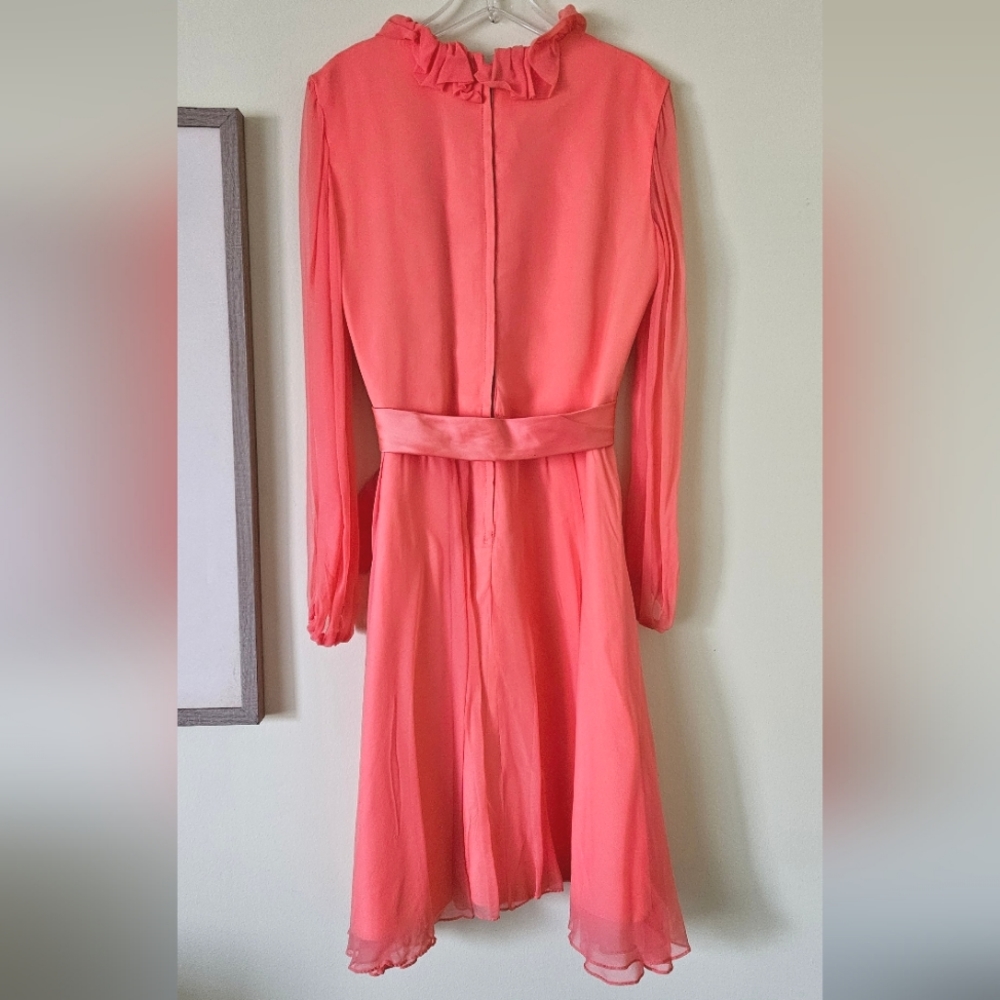 1960s Salmon Pink Chiffon Cocktail Dress - Picture 4 of 11